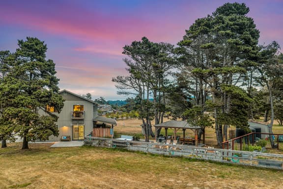 Fort Bragg Dog Oasis with Hot Tub & Game Room - Image 1